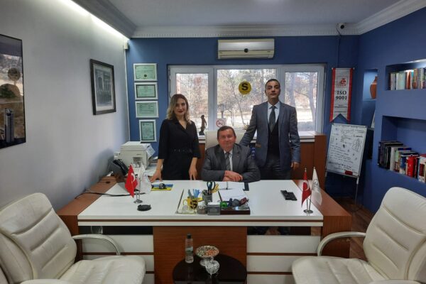 Aradığın Ev Gayrimenkul Ekibimiz